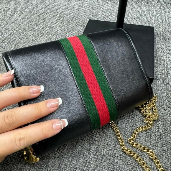100% Authentic Gucci Rajah Leather Crossbody Bag - Picture 2 of 14